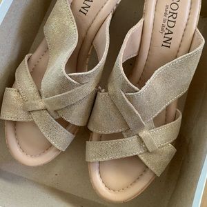 Cordani wedges size 39